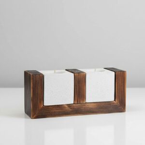 Zestaw betonowych kwadratowych świeczników na tealighty w drewnianej oprawie